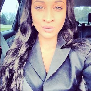 Meet your Posher, Desiree